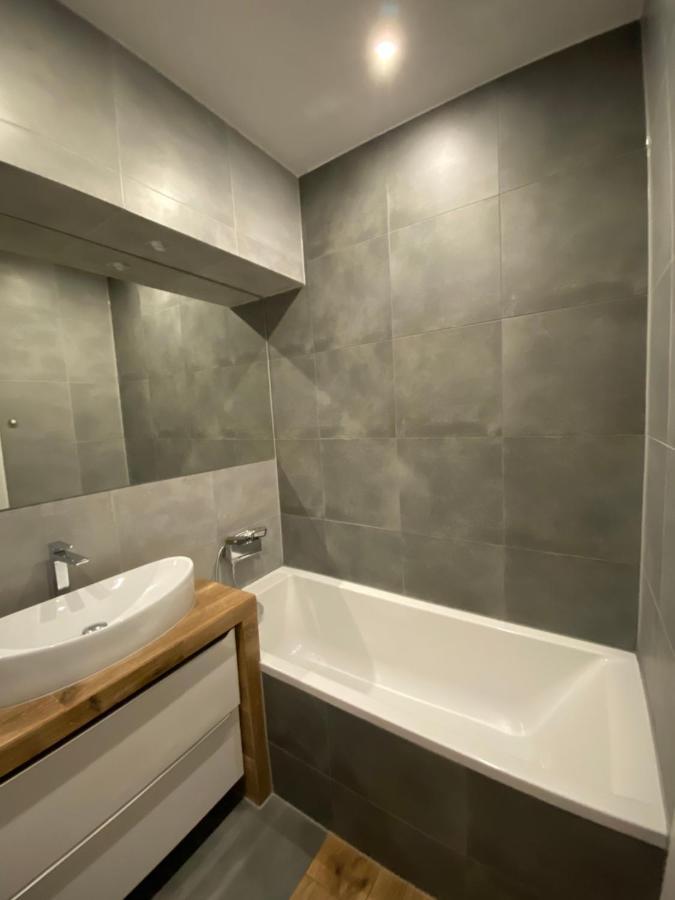 Apartament Centrum- Art&Design Konin  Luaran gambar